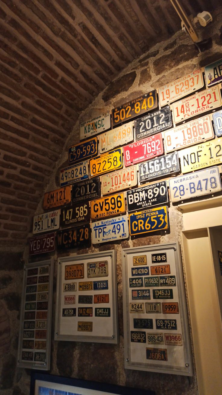 Vintage plate stack display